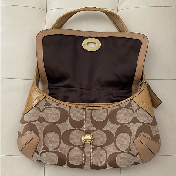 Coach Shoulder Bag - Picture 2 of 3